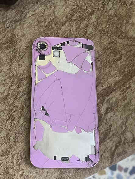 سلام عليكم
ايفون اكس ار محور 16. 

بطارية 100 مبدلة 

ولباقي كلة شغال فيس ايدي اتصال  شريحة   كامرات 

يحتاجلة ضهر.  فقط   مكاني بغداد الجديدة 

رقمي ***********  سعرة 125 وبي مجال
