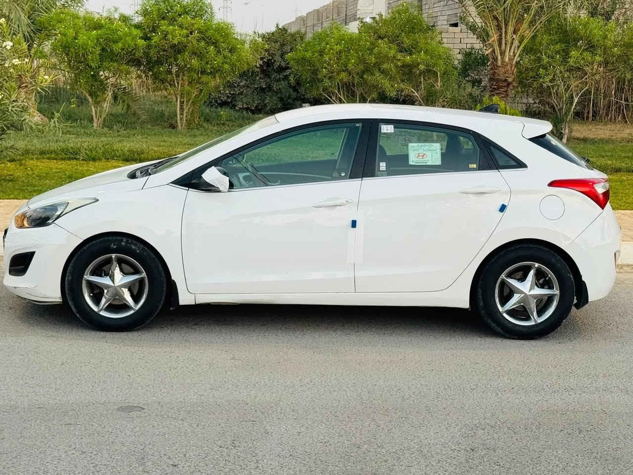 السلام عليكم...
للبيع...نقد فقط  اعتذر عن الاقساط 
باسعر 84$وبيه مجال بسيط
النترا 2016HTأمريكي ابيض ثلجي
رقم أربيل دولي سنويه لل2029هزه جديده 
بأسمي 
شرط التحويل والغرامات 
ماشيه 140
✳️محرك2000/شرط التبخير والتنقيص 
✳️كير اتوماتيك بدون اي عيب مال بيت"
⚔️المواصفات⚔️
داخل اسود 
حساسات 
اربعه 4️⃣ دسك 
بلوجكترات 
ارضيه جلد

 🚘✅سياره جديده شرط برغي مناقصها ☑️

🔴سياره بيها بونيد وجاملغ وجاملغ خلفي بدون دواخل ☑️

تايرات 4️⃣ جديدة 🆕 
صدر امامي خلفي كله جديد 
شرط التحويل ثاني يوم
السعر 84$ وبيها مجال بسيط 
مكان السيارة صلاح الدين تكريت مجمع بيتي
رجاءً ما أقفل سعر بالتلفون تعال وتدلل 
للاستفسار ‭٠٧٧١ ٧١٧ ٥٤٩٤‬
‭٠٧٨٢ ٨٣١ ٢٦٤٨‬
