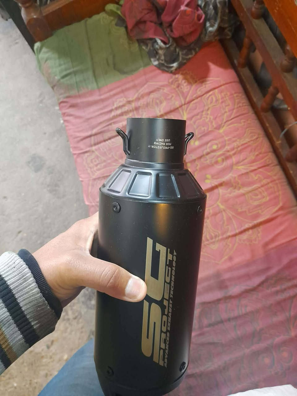 للبيع كزوز يرهم عل مطورات عنون موصل حي سكر 35الف ***********
