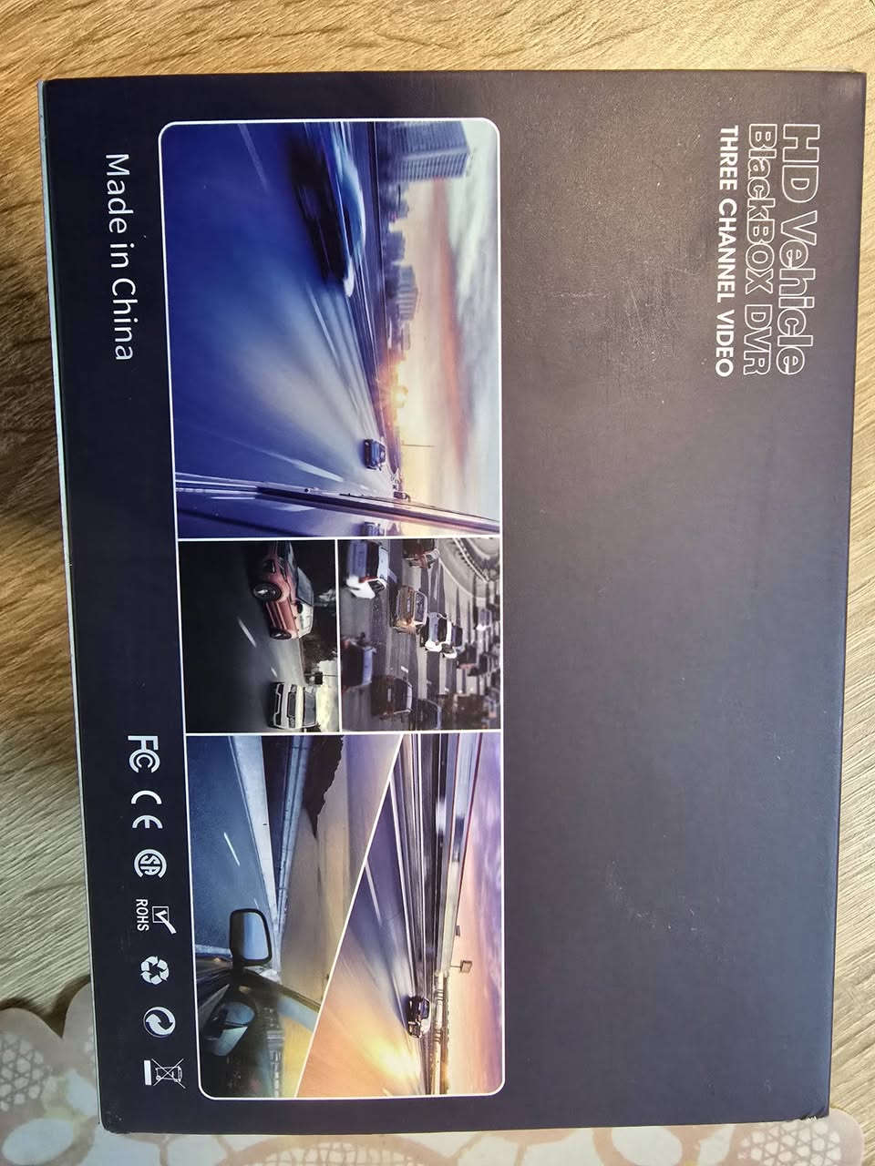 داش كام full HD 3 كامرات امامي خلفي و داخلي نظام ليلي نهاري 
بيها نظام WIFI و تطبيق خاص تكدر تشوف التسجيلات و تسجل و تاخذ صور 
تسجيل تلقائي و حساس حركة 
السعر 25 الف قفل


**إذا كنت صاحب هذا الإعلان وتريد حذفه لأي سبب، رجاءا أرسل رسالة إلى الدعم الفني**