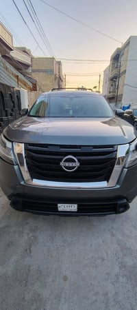 للبيع او المراوس Nissan Pathfinder 2023  SL 4WD  عداد المسافة 20000 mi...