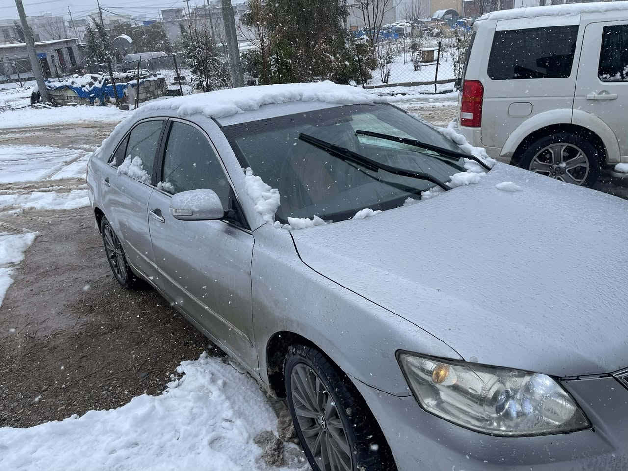 توێتا ئۆروێن بۆفرۆشتن مۆدیل 2008 فول فول مواسەفات  مەکینە ئەڤەلۆن بیلاد شەش بستۆن گێڕومه کینەی بەشەرتی فیتەر سەرفو دوکەڵ بەشەرت زۆر زۆر تازەیە چوار تایەوویلی تازە بۆبەسراوە دینارێ مەسرەفی تیانیە حیزام بۆیاخە لەسەر ساخی ڕەقەموو سەنەوی تا2029تازەیە شوێن هەڵەبجەی تازە ژمارە ***********
