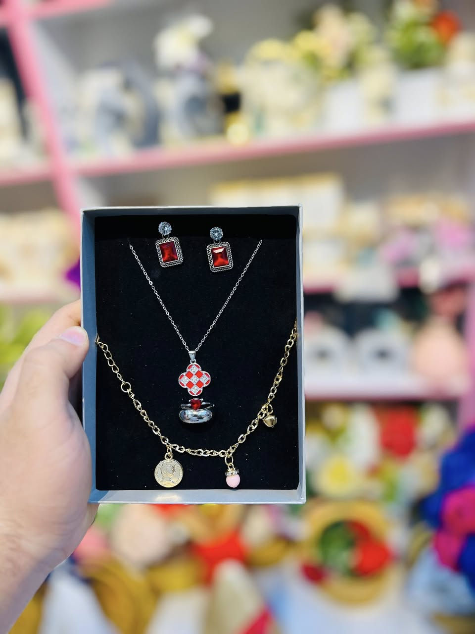 هديه مميزه وحلوه السعر خاص للتواصل على الرقم التالي ***********
