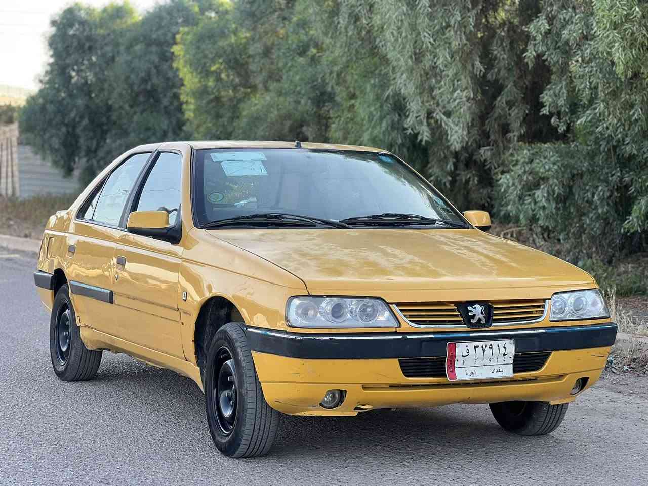 سلام عليكم
بيجو لميس موديل 16 
باسمي 
بدون ضربه بيها طخات بدون صبغ 
بس جاملغ هلفي وعلى حطته بس مرتبه 
تبريد شغال 
اي نقص ماليه ترايك من زاخو للفاو 
مكاني بغداد اليرموك 
جوه السوك سعره 34 وبيها مجال بسيط 
هاتف ***********
