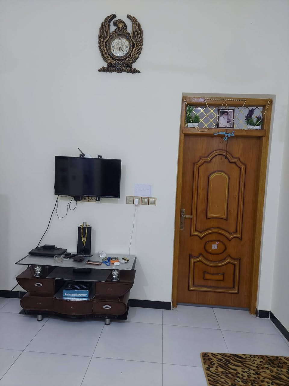 طابو للبيع مساحه ١٣٠م طابقين بالشموع مطلوب اسكان ٤١ الطابق الاول غرفه صاله مطبخ ل صحيات داخليه خارجية الطابق الثاني غرفتين زائد غرفه صغيره صاله صحيات نقص بياض بناء حديث درجه اولى الصطح اشتايكر استفسار  ***********
