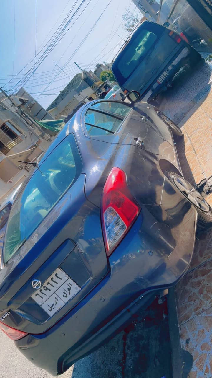 نيسان سني 
موديل 2018 
سيركا بينج بارجه ي هيه له كه ل جه مبه كي خه فيفي. بشتي كير مه كينه ته بريد هه موو شته كي به شهرت به ناوكردن به شهرت سعري 84 و توزه ك معامه له 
زماره ي موبايل : *********** أربيل, العراق
