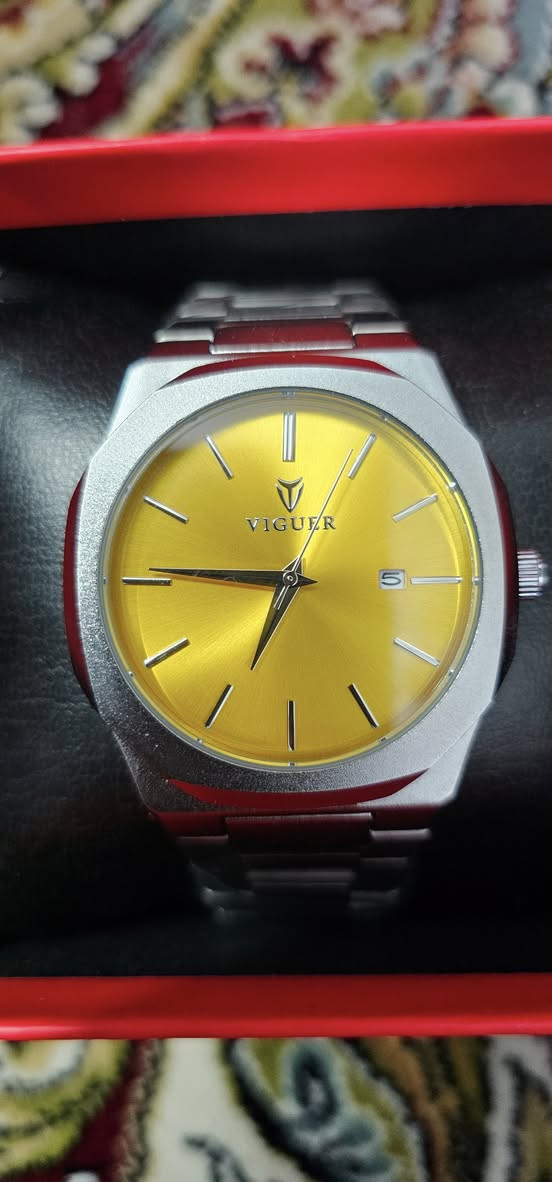 سلام عليكم . ساعات ماركات . طلاء ثابت . تصفيه مال بيج . اقل من سعر الجمله اي قطعه سعرهه ٢٥ مع التوصيل ***********
