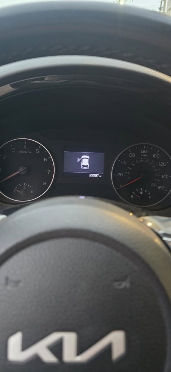 البيع نقد فقط بدون مراوس بدون اقساط 
اسم السيارة :  كيا سيلتوس
 الفئة :  S
الموديل : 2023
عداد المسافة : 35000ميل 
اللون : احمر غير محدد
المحرك  4 سلندر 2.000
اللوحة :  حرة بدون رقم تترقم جميع المحافظات
السعر :  160   
    حادث السيارة :  تقرير غرق فقط كفالة عامة
 سيد حسن  *********** 
الموقع : البصرة - حي المهندسين الشارع العام قرب محطة وقود الخليج
