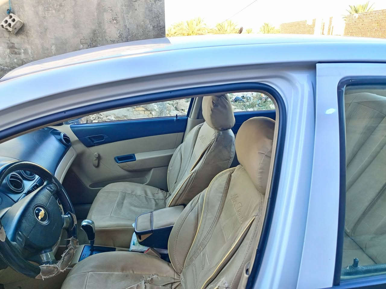 افيو موديل 13 رقم بابل ب اسمي تحويل جديد . خليجي . محرك مسكر 1600 . السياره جاهزة تبريد منظومه كامله جديده .حداديه كير محرك خير من الله . السعر 75 . المكان بابل الحمزة الغربي . للاستفسار . 
***********
