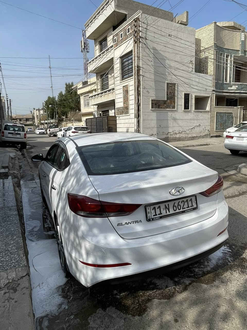 سلام عليكم اللنترا للبيع سوبر 2018
مواصفاته
فتحه 
قطعتين تبريد
لاين زنون
ارضيه جلد
مري شفط
ماشيه 98الف 
خليجي مكفوله كفاله عامه قطره صبغ مابيه  
سياره مال جناي 
***********
***********
