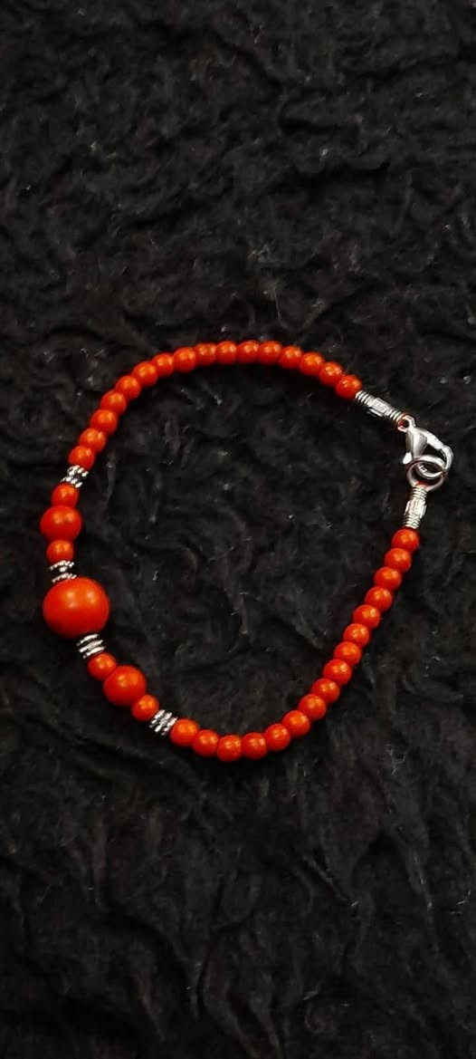 تخم مرجان افريقي عبارة عن قلادة وسوار بوزن 80 غم صناعة يدوية تراثية ...
***********         واتساب
