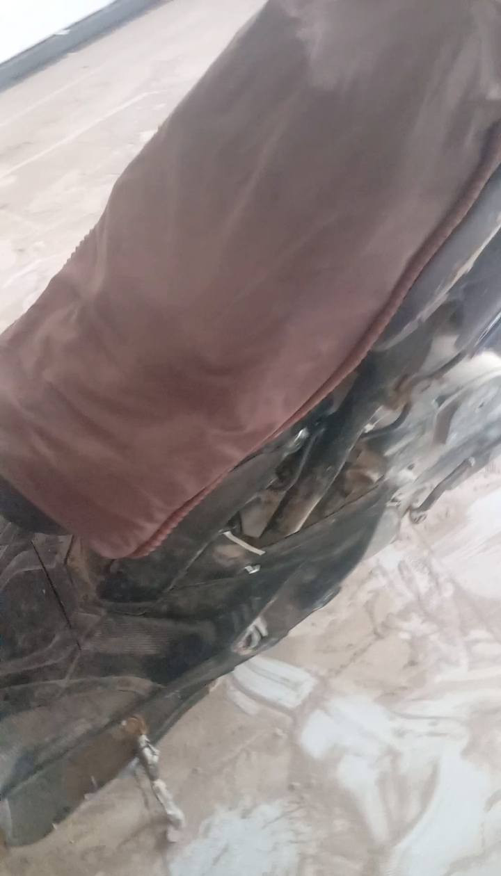 دراج سكنس محرك ماكس دراجة شغالة بس عوز كفر او دبل كدام الدراجة نكرة سلف تشتغل شلعة فولشاصي نضيف عوزهة بس كفر السعر 100 الرقم *********** وتساب او تصال
