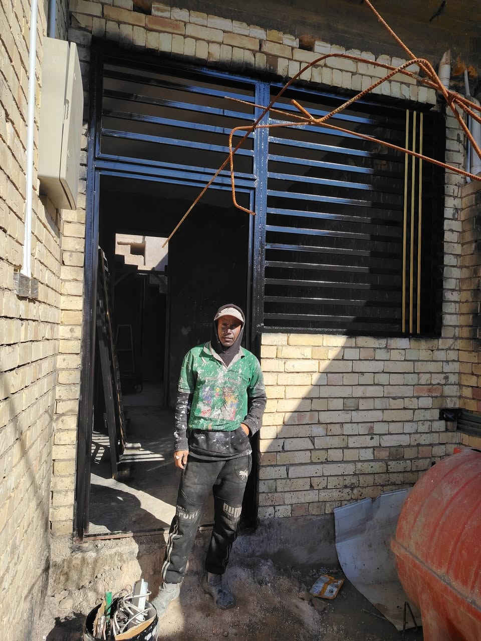 صبغ درجه اولا بسعر مناسب تنضيف شبابيج وصبغ الصباغ مهند ناصر ***********
