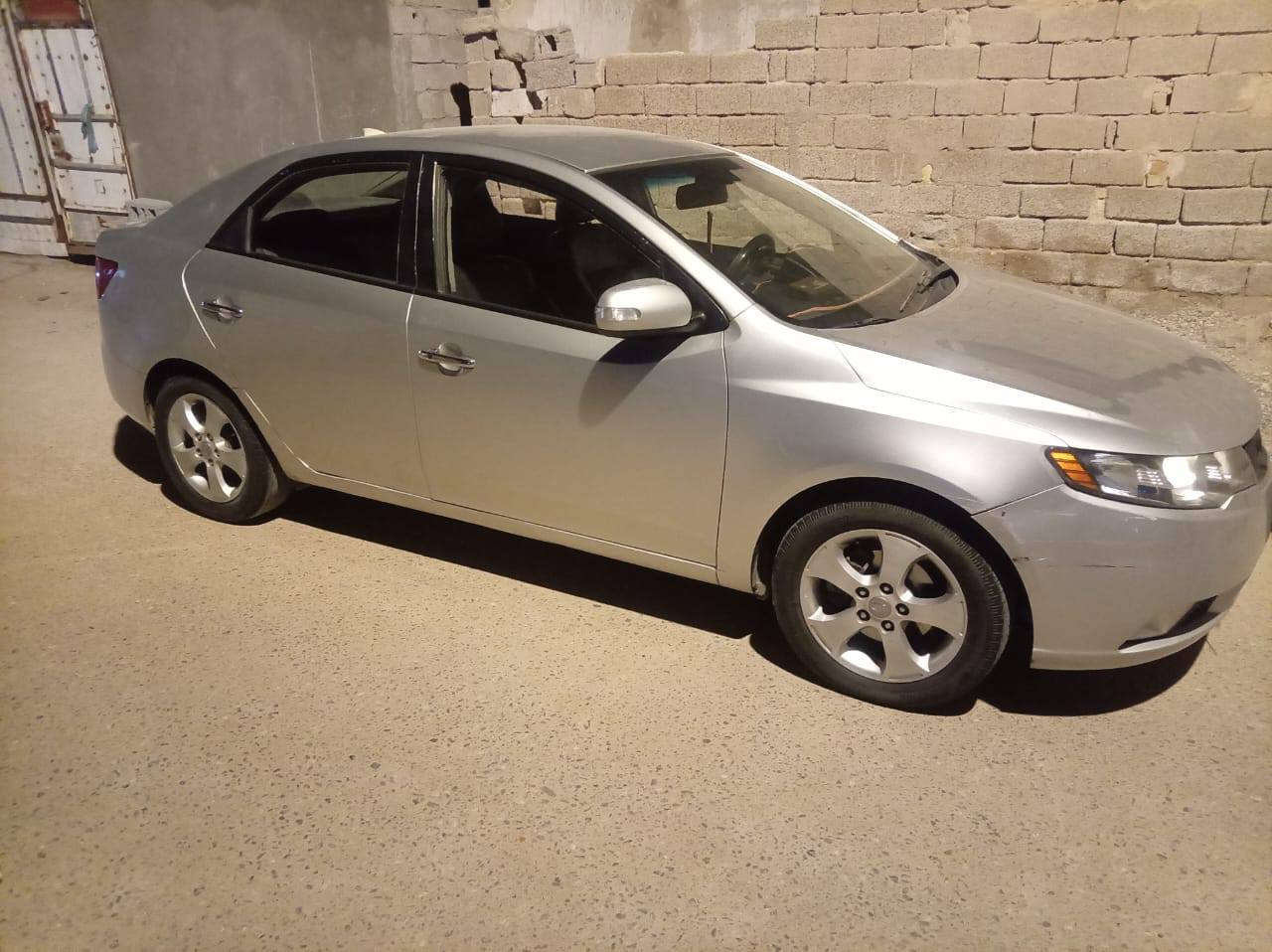 سلام عليكم سيارة ادوات كصة جنطة سيراتو 2009 فول مواصفات ما عدا الفتحة مكينة كير حدادية تبريد ثلج تتفئة سيارة فول شرط رقم بغداد السعر 42 وبيهة مجال العنوان بصرة الرقم ***********
