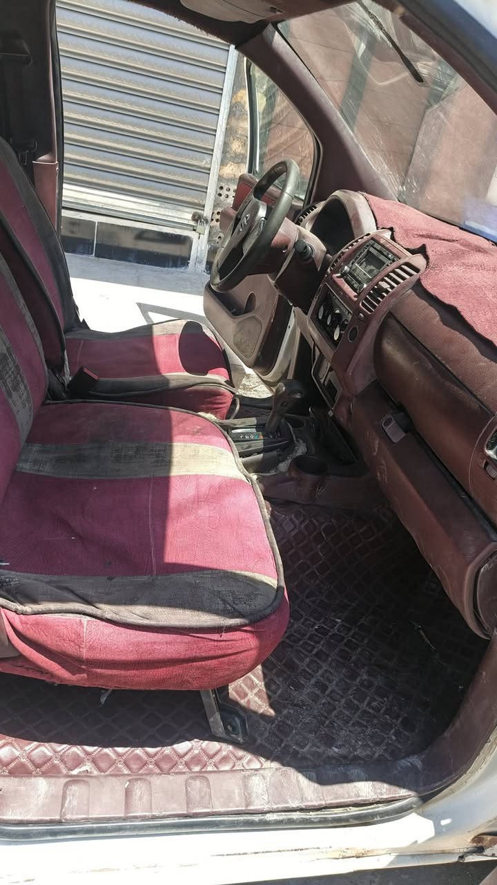 سلام عليكم بيكم نيفاره موديل ٩ للبيع   بيكم أربيل تحويل وكاله موجود مكينه ففتي كير اتمتيك@ كهرباء كله شغاله بس هورن مايشتغل حداديه جديده السياره مابيه نقص  راتيتر الكمريسر يشتغل سياره جاهزه وتجي تفحص السعر 55 وبيها مجال بسيط مكان بغداد الشعب رقم، ***********
