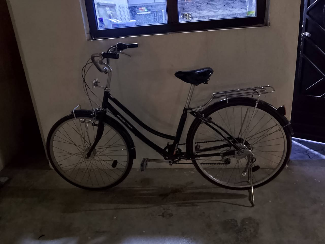 السلام عليكم بايسكل للبيع حجم 26تبديلات كير وحساس شغال ويالتو عدلات تواير جدد  بايسكل نضيف جديد السعر 125وبي مجال مكاني شرقاط القصبة وهذا رقمي ***********اتصل
