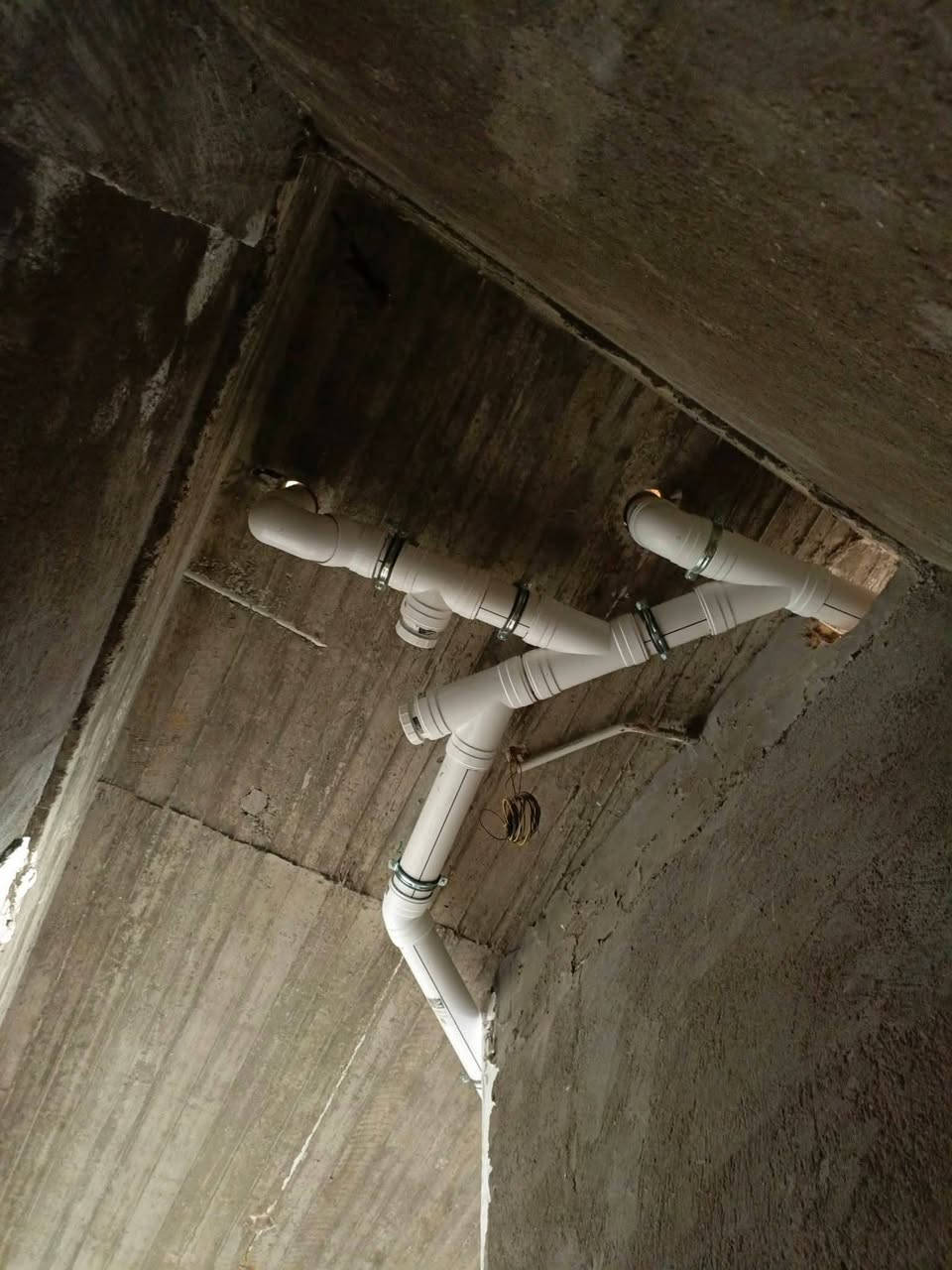 غيث الطائي
***********
