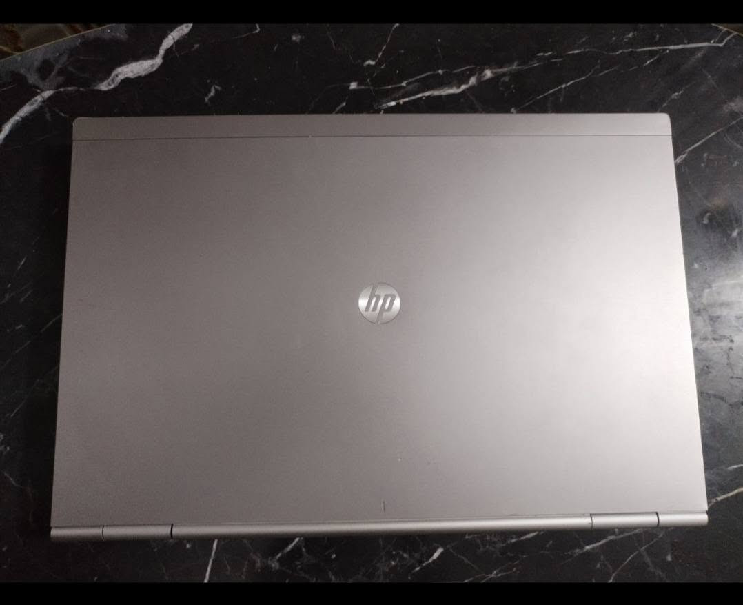 لابتوب Hp Elite book
بمعالج Cori 5
من الجيل الثالث
وندوز 10
الرام 8 كيكا 
هارد خزن 465 كيكا  يدعم قرص 
حجم شاشة 15.6 انج  حجم كبير جداً
ملحقاته جنطه +شاحنه+ماوس
السعر 150 الف وبي َمجال


**إذا كنت صاحب هذا الإعلان وتريد حذفه لأي سبب، رجاءا أرسل رسالة إلى الدعم الفني**