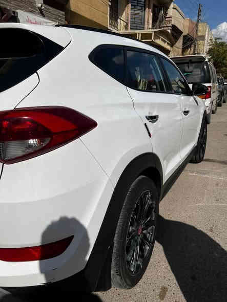 توسان 2018 
وارد امريكي ضربة دعاميه وبنيد فقط باقي مكفول فول مواصفات ما عدا بصمه ..
بورنامه.
قطعتين تبريد .
كشن كهربائي 
بغداد ثاني يوم تحويل 

السعر 165

***********
