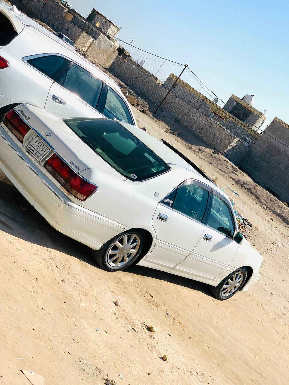 سلام عليكم كراون اثلث موديل 2001 لبيع رقم بصره نكليزي باسمي سياره فول مواصفات ديفوز الكبير كير حيه 6 خطوط جبير سياره كفاله من ضربه فقط بيه كصه قماره باقي مكفول سعره 137هاذه رقمي***********
