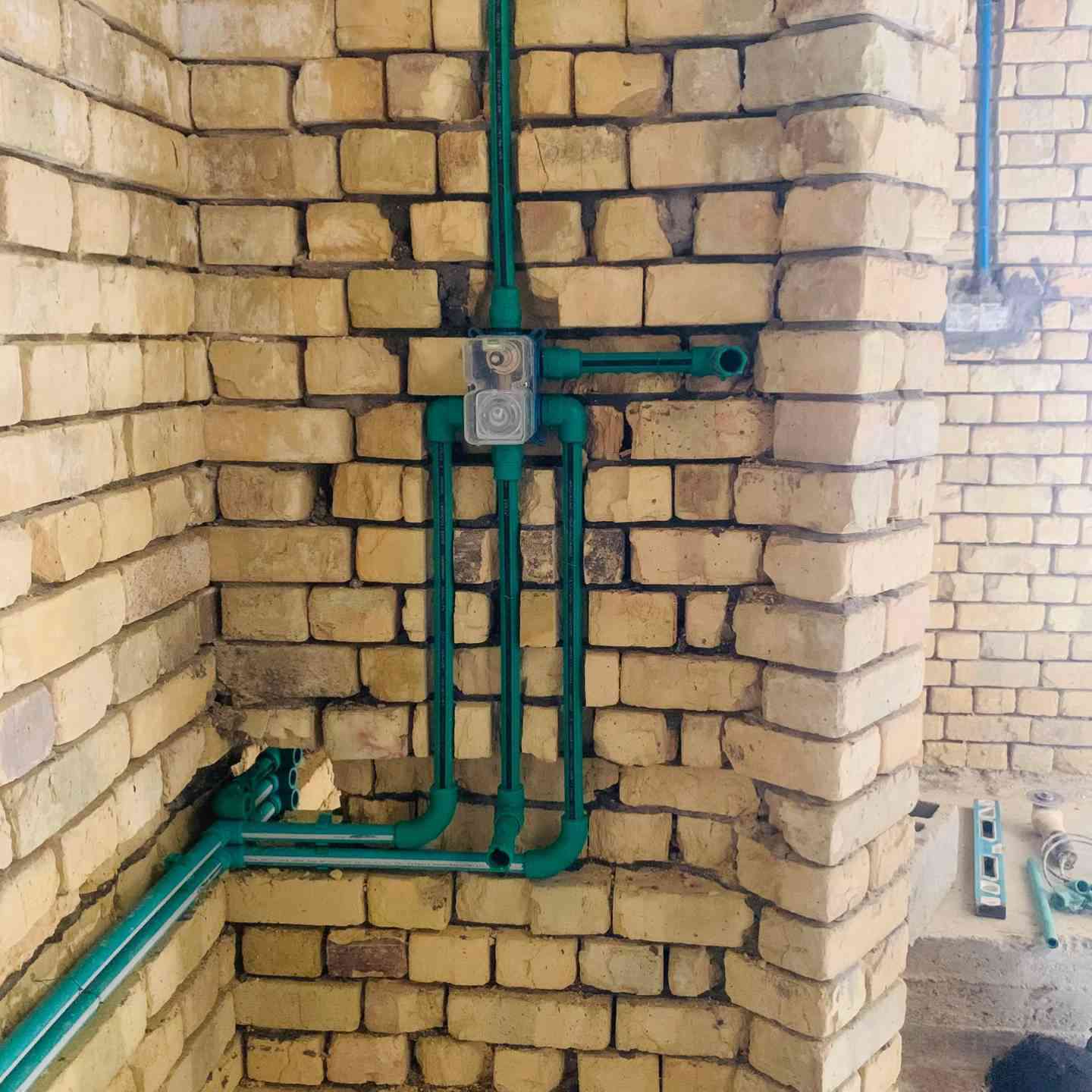 السلام عليكم
 تاسيس ماء مجاري صحيات عامه
***********
