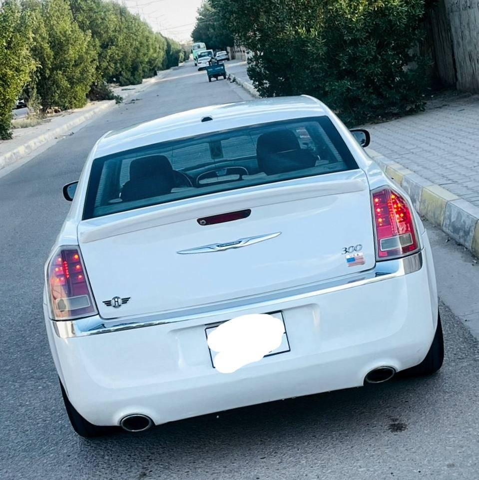 اوباما 2011 رقم اربيل شرط الوكاله او التحويل
كندي كلين بدون حادث هنا صار بيها بس هلال جاملغ خلفي
فول عدا البنوراما
مكينه 6 سلندر
شاشه كبيرة
تدفئه تبريد بالكشنات
كشنات جلد كهرباء
ماشيه 135

مكانها كربلاء
السعر 148 ورقه
***********
