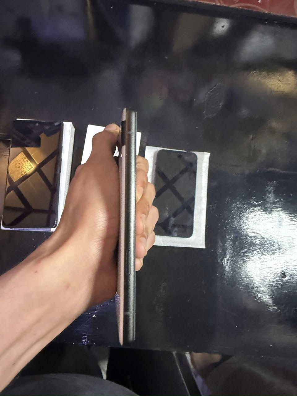 موبايلات

ابيعهن شلع  تلاثتهن سوه 

كوكل بكسل ٦اي عدد ٢ وايفون 
وموبايل هدية 🎁 

واحد بي خط بالشاشه ما ماثر ع اللمس ١٢٨ كيكا 

والثاني بي فطر بالشاشه ما ماثر ع اللمس ١٢٨ كيكا

والثالث ايفون ١٢ مني ٦٤ كيكا مبدل شاشه وبطارية وشريحه متشتغل 

والرابع موبايل دكم هديه وياهن 

وكل موبايل كيبل 

سعرهن كلهن ٣٥٠ الف بس 
المكان البصرة والتوصيل موجود تريد تجيك بيدك تريد تتصل كامره
***********
