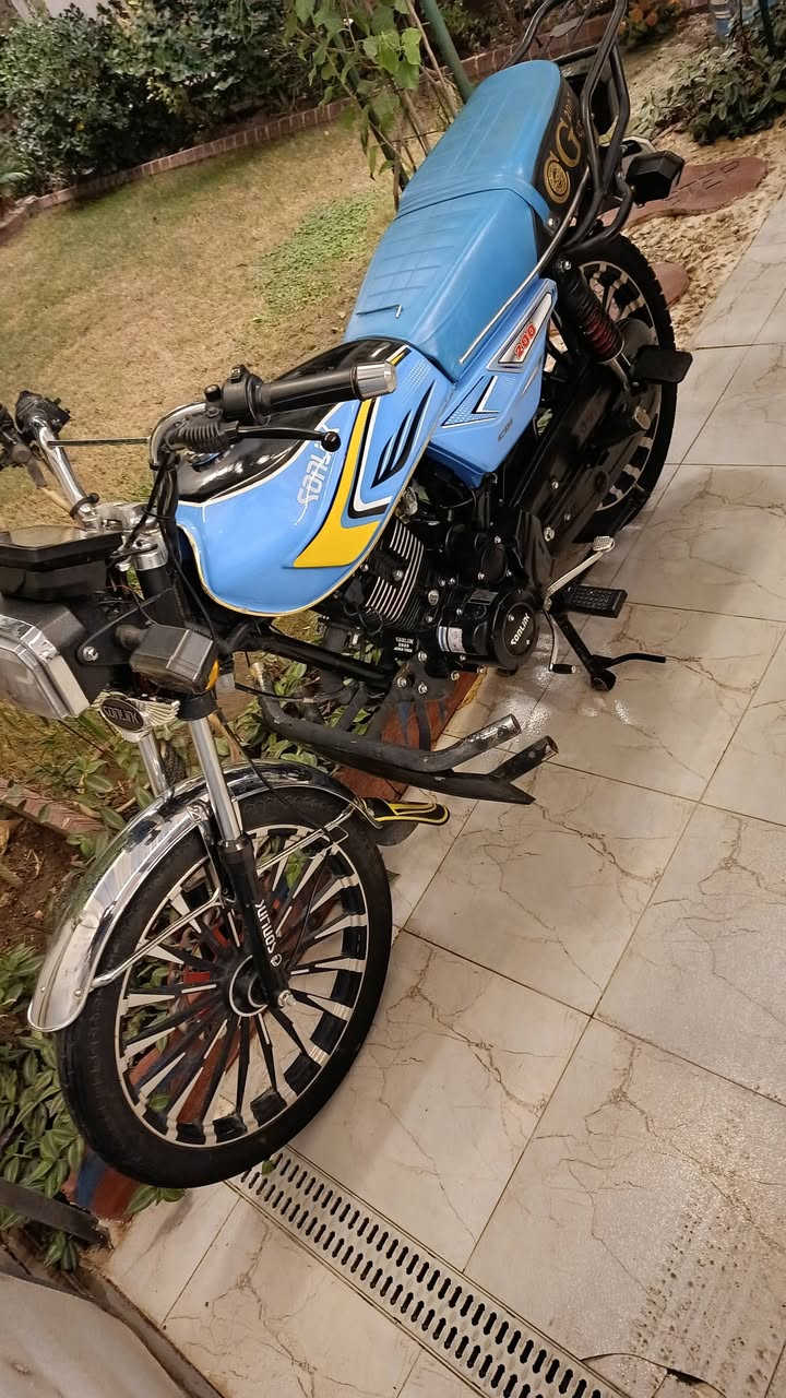 سلام عليكم
دراجه لبيع موديل 2025 دراجه كفاله عامه اي نقص مابيه  دراجه جديده حيل شلعه معدل كله فول  آلون سمائي مميز 
ومو شراي لا ينطي سعر من يمه ولا يكسر بحلال العالم 
مكان ديالى الخالص 
الرقم ***********
