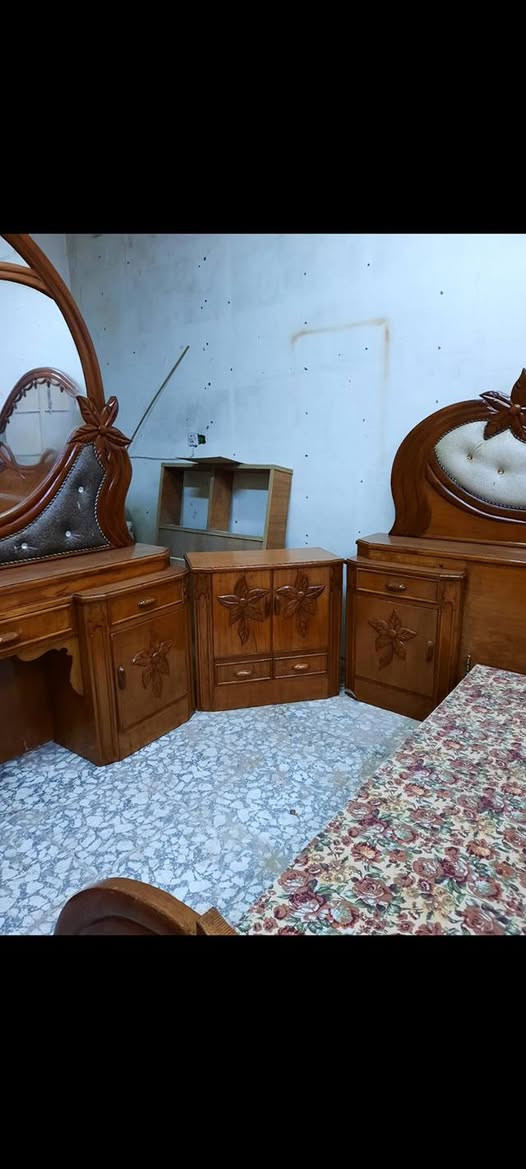 للبيع غرفه المكان حله اتصال ***********
