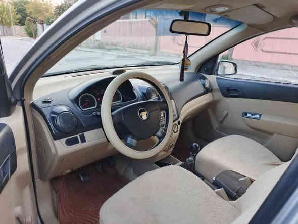 *********** شۆفلێت ئەڤیۆ مۆدێل ٢٠٠٩ گێڕ عادی سلفەر ناوزەرد مەکینە گەورە دەعموو لێدڕاوی نیە کاڵ بونەوەی نیە بۆیاخی نیە ڕەسمی سۆنەرەکەشم داناوە گێڕو مەکینەو تەبریت تەقەو ڕەقە بەشەرت چوارتایەوویلی لۆکی لەژێرایە سەنەوی تازەیەتا 2027 هەزەومەرجی تازەیە 
ناونیشان هەڵەبجەی تازە
سعر 61 کەمێک موعامەلە 
*********** یان السليمانية
