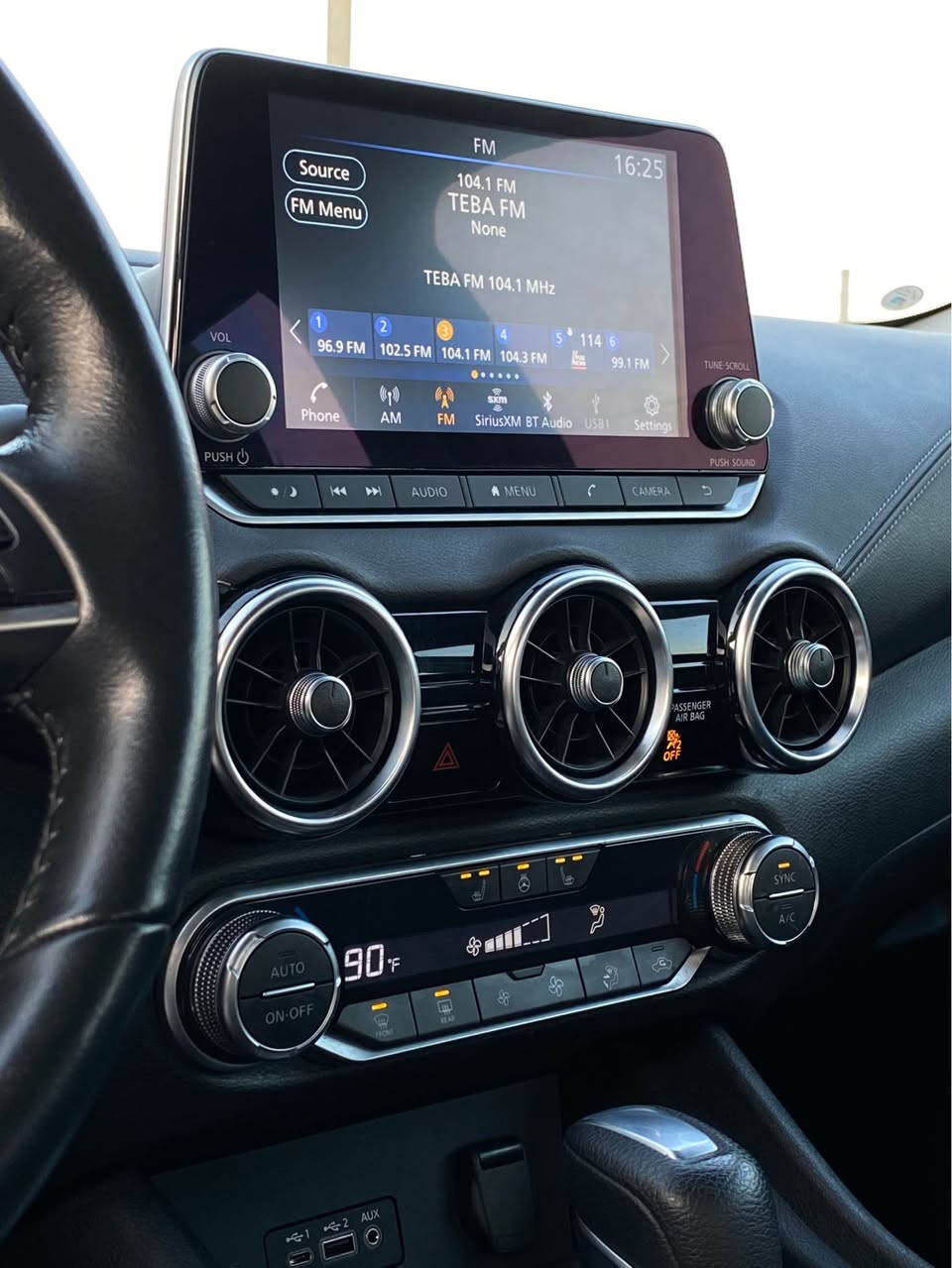 سلام عليكم 
Nissan sentra 2022 SV 
سەیارەیێکی زۆر خاوین و بەرجاوو  بەس ماشاءالله دەوێ
گیر مەکینە کارەبایی هەموو بە شەرت 
یەک دەستە کەم رۆیشتیە تەنها 62 هەزار کم  
هەموو شتیکی نوییە یەک دینار مەسرەفی تیدا نیە 
روون و تایەی تازەیە 
تەحویل بە شەرت 
یەک پارجەی بۆیاخە وە ٣ جی جی ساردی هەیە
 مالی دۆستە ئیرباگی شان و سوکان تەقیە 
ئەوایان جیاواز لە SV تر کوشین و سوکان هیتەریشە 
نرخی ١٢٨ مەجالەکی کەم
هەموو زانیاریک نوسراوە أربيل, العراق


**إذا كنت صاحب هذا الإعلان وتريد حذفه لأي سبب، رجاءا أرسل رسالة إلى الدعم الفني**