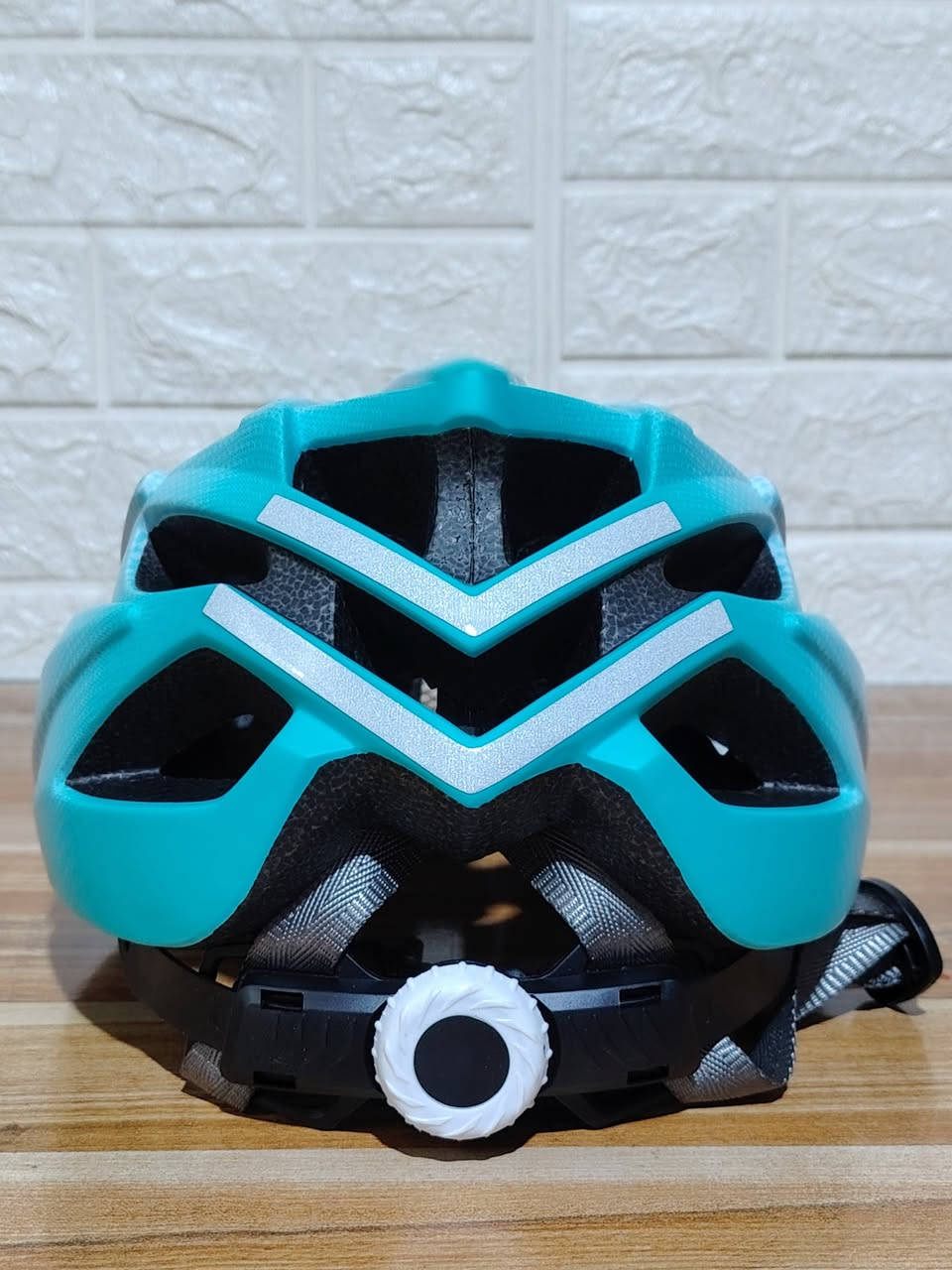 السلام عليكم متوفر✅
خوذه ماركه MeTeOR
 قياس S / غير مستخدم جديد

 خدمه التوصيل الى جميع المحافظات🚚
واتساب ***********📲
