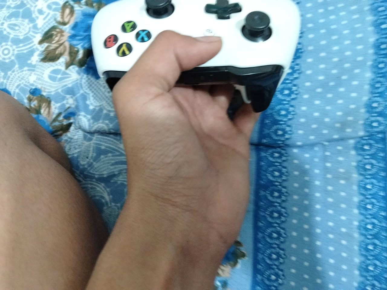 يده اكس بوكس وان اس جديده ممفتوحه نقص قبق جديهههههه راسلني واتساب ***********
