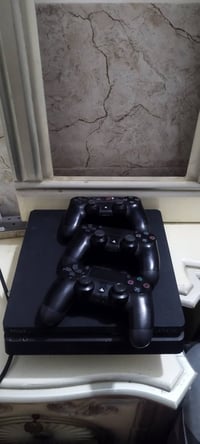 بلايستيشن 4 • سليم مهكر • ٨ ألعاب