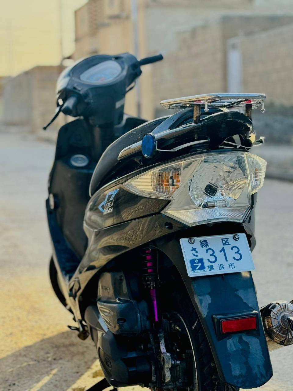 الجناي ويدور شي ممـيز 👇
كامكو v2 موديل 17  كفاله عامه وبحالة الوكاله  مكاني ناصريه  دواية 
الدراجه متعوب عليه  ومزوده  كشن رياضي +كزوز +دبلات +لايت زنون  كلش هواي  شغلات اضافيه 
شراي يتصل ***********
