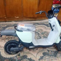 دراجة شحن جديده ماخذيها  كهربائيات باتريات كله نضيف بصمه تشغيل وإيقاف ...