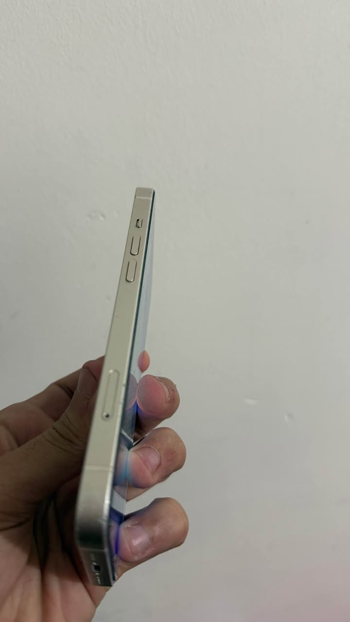 ١٣ دوكاميرة ١٢٨ گيگا ١ سيم پاتري ٧٥ بيلادي بةشةرت نةكراوة بةس شوختي هةية 
سعري ٣٤٠ هةزار تكاية مشتةري ني نامة مةنيرة أربيل, العراق


**إذا كنت صاحب هذا الإعلان وتريد حذفه لأي سبب، رجاءا أرسل رسالة إلى الدعم الفني**