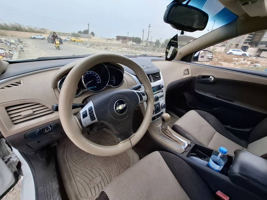 السلام عليكم ماليبو موديل ٢٠١٢ محرك ٢٤٠٠ تدفئة وتبريد كير ومحرك مكفولات تخم تاير جديد كهربائيات كلهه تشتغل داخل نظيف جدا صدر امامي جديد بيها حادث بالجاملغ الخلفي صبغ قطع مكانها بغداد الدوره رقم سليمانيه تريد تحويل او وكاله سعرها ٧٨ وبيها مجال *********** بغداد, العراق
