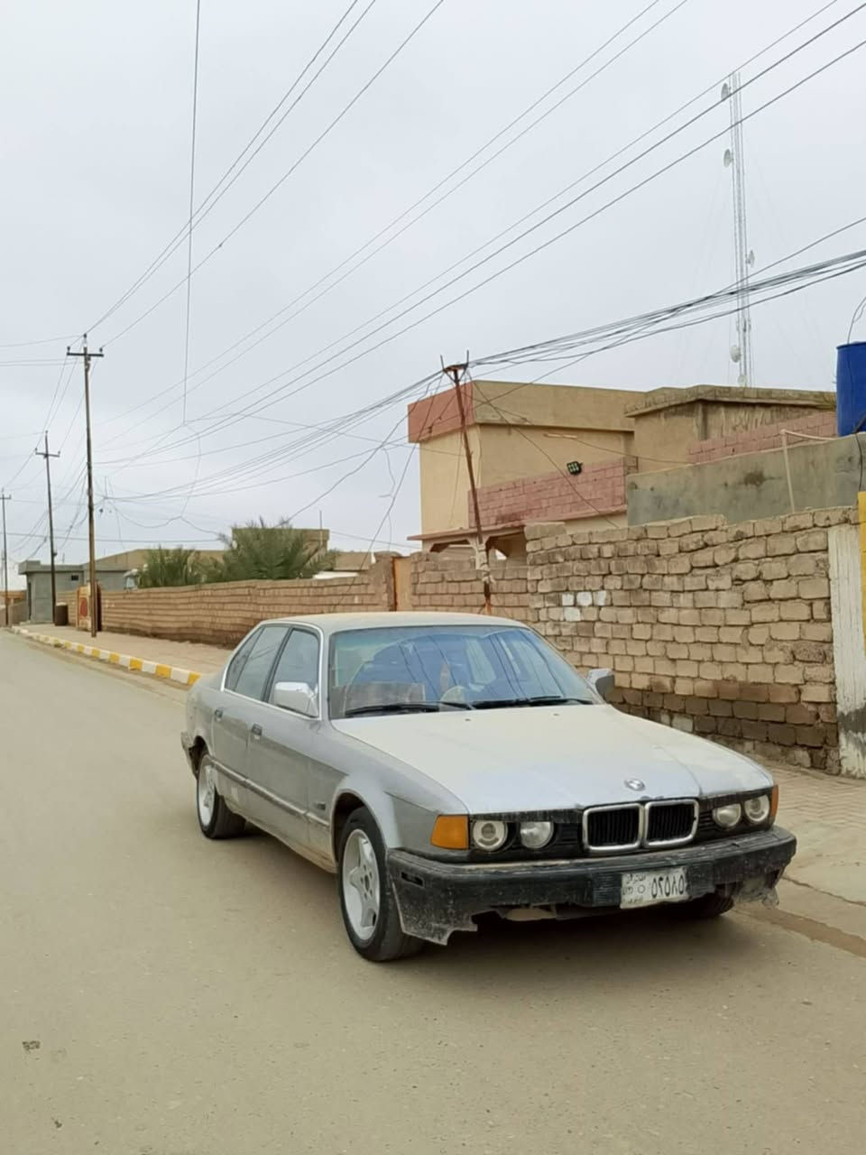 سلام عليكم بيئم 735 راعيها ماندله محرك جديد لكير بس لبك لباقي مبوش بيعها ع وضعيتها 12 ورقه وبيها مجال *********** مكانها كركوك قضاء الحويجه
