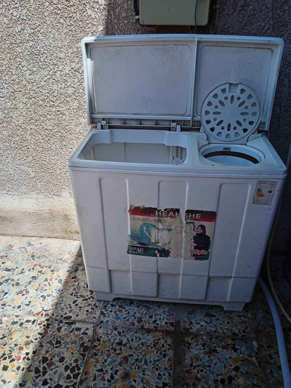 غساله للبيع حوضين تغسل بطانيه نفر بس المجفف متوقف بس غسل


**إذا كنت صاحب هذا الإعلان وتريد حذفه لأي سبب، رجاءا أرسل رسالة إلى الدعم الفني**