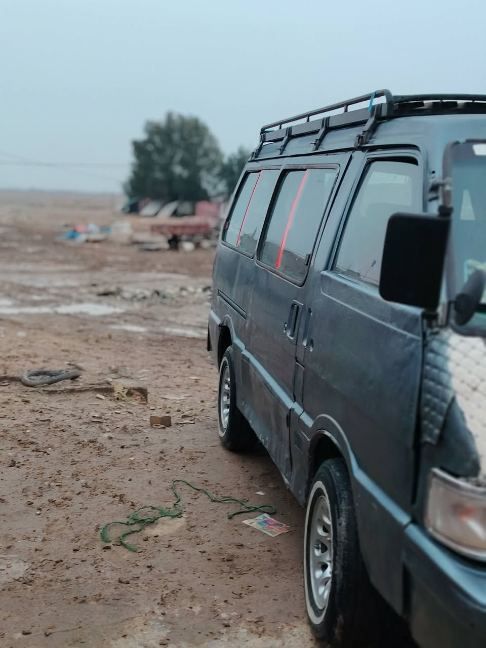 السلام عليكم من رخصت لادمن
كيه بسته للبيع اكسن حداديه تخم تاير دوشمه جديده 
ارضيه حلوه علا البلادي لاستفسار علا الرقم *********** ليس متواجد علا الفيس
