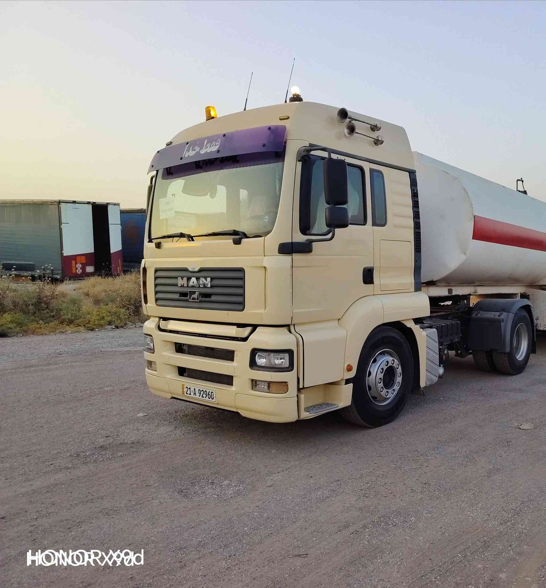 سڵاو مان مۆدێل  2006 فول مواسەفات بەس ڕاس  تۆماتیک ڕیتایدرە  سەلاجە سبلت  تایە جدید  سەنەویە جدید  2031   هەزەو بەڕاد جدید  حەجم  430  عنوان کەلار     ***********

