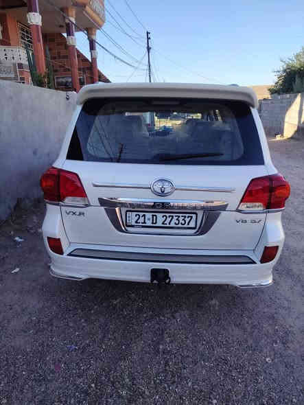 السلام عليكم
لاندكروز 2013 بريم 
5700 /VXR 
فول مواصفات
مكفوله كفاله عامه 
السيارة جديدة 
 مسويله ادامه كاملة 
تخم تاير جديد 
باقي التفاصيل بالصور 
السعر 43
اي ستفسار اتصل
***********
*********** بغداد
