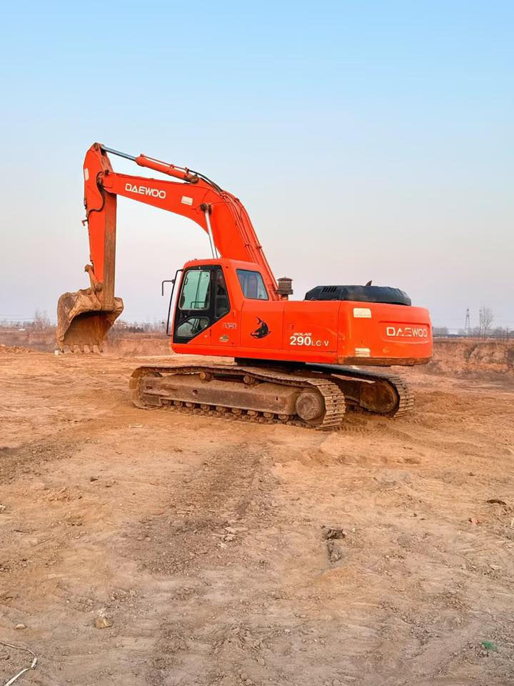 Korean imported Daewoo 290LCV, contact me if you're interested.


**إذا كنت صاحب هذا الإعلان وتريد حذفه لأي سبب، رجاءا أرسل رسالة إلى الدعم الفني**