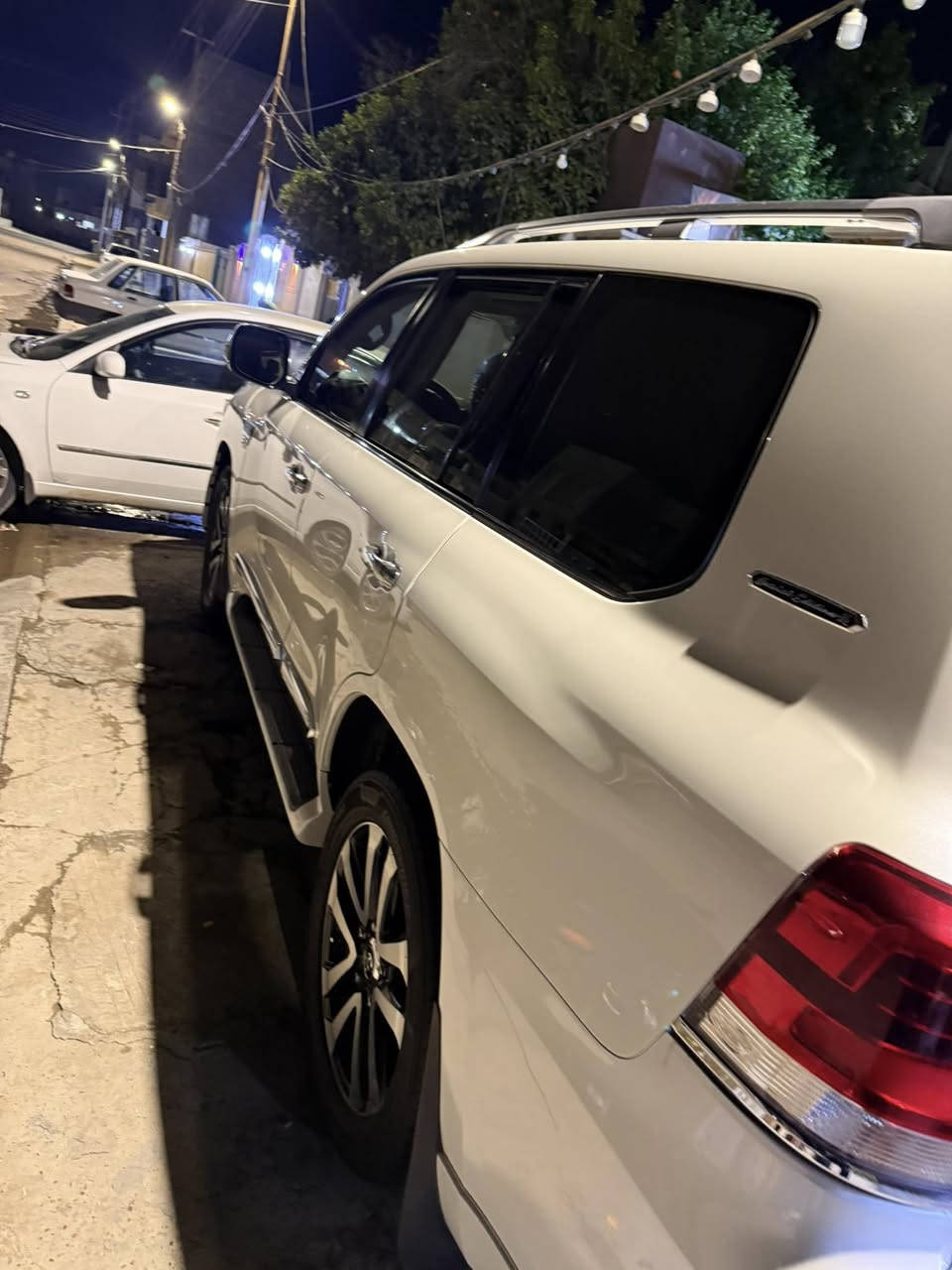 لاندكروزر موديل 2016 فول VXSفول الفول موصفات لكزز  السياره كفاله عامه من الصبغ حته الدعاميات مكينه 8 سلند 5700
مواصفات
1 جكات
2ابواب شفط
2جنطه كهرباء
3تشغيل عن بعد
4 خزن كشنات داخل قرميدي
5ثلاث شاشات اصليه
4مري شفط
بعد بيها هويه موصفات
السعر 440 اربع دفاتر وربعين
لاستفسار ***********
