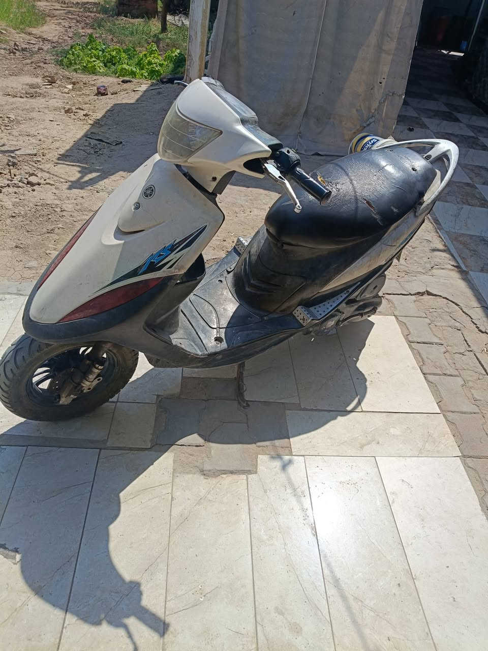 دراجه ماكس عدله لبيع مجفته شغل مضبوط مشي ونهضه حلوه رايدها 425 وبيها مجال  مكان النشوه لاستفسار رقم الهاتف ***********
