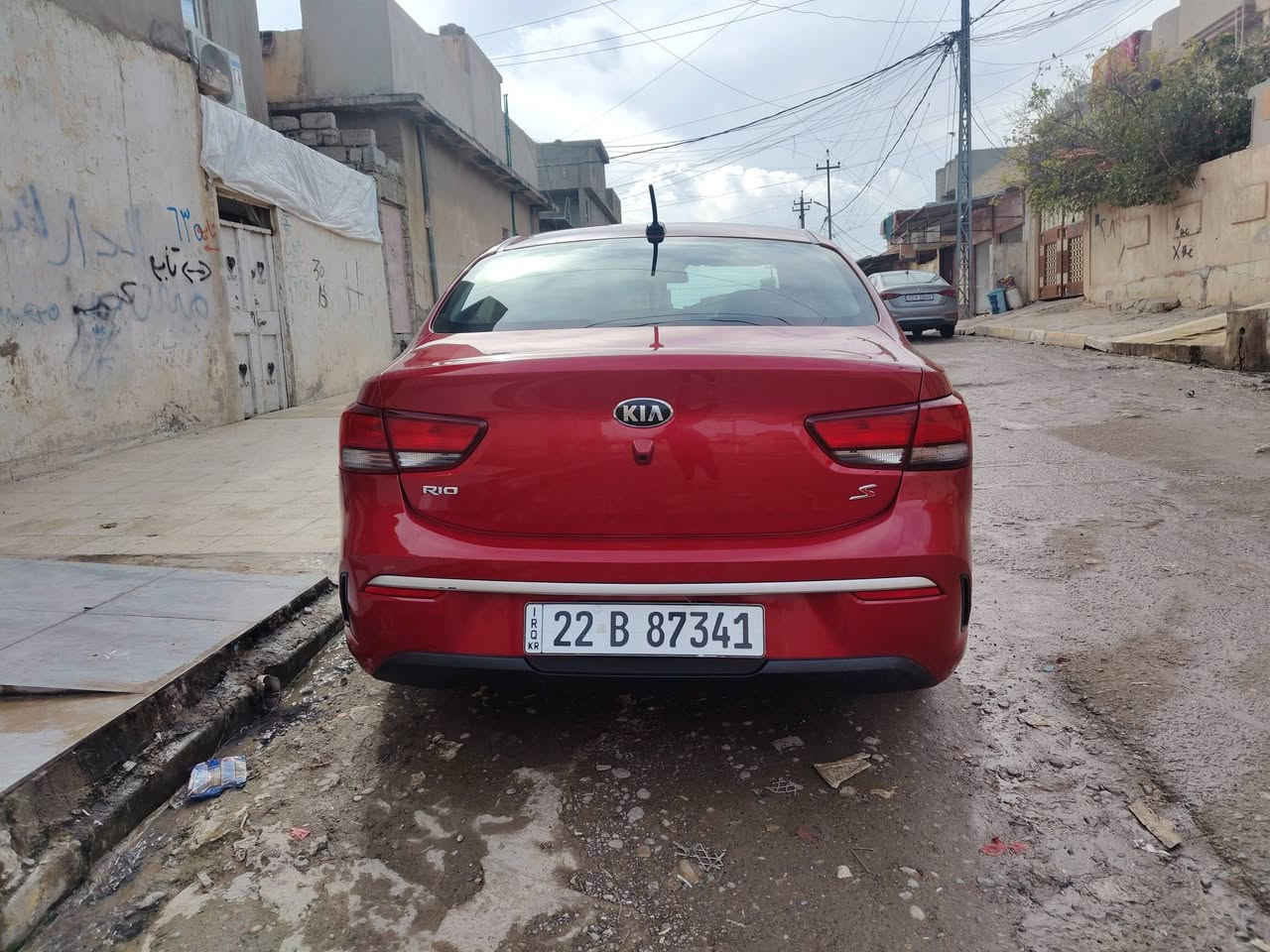 كيا ريو موديل 2021
مواصفات S معروفة
محرك 16دوش
كير cvt وضع شركة
ضررها باب وجاملغ خلفيات 
وبيها كم ملاحضة من تجي اشوفك هنا
السعر 128
للتواصل ***********
