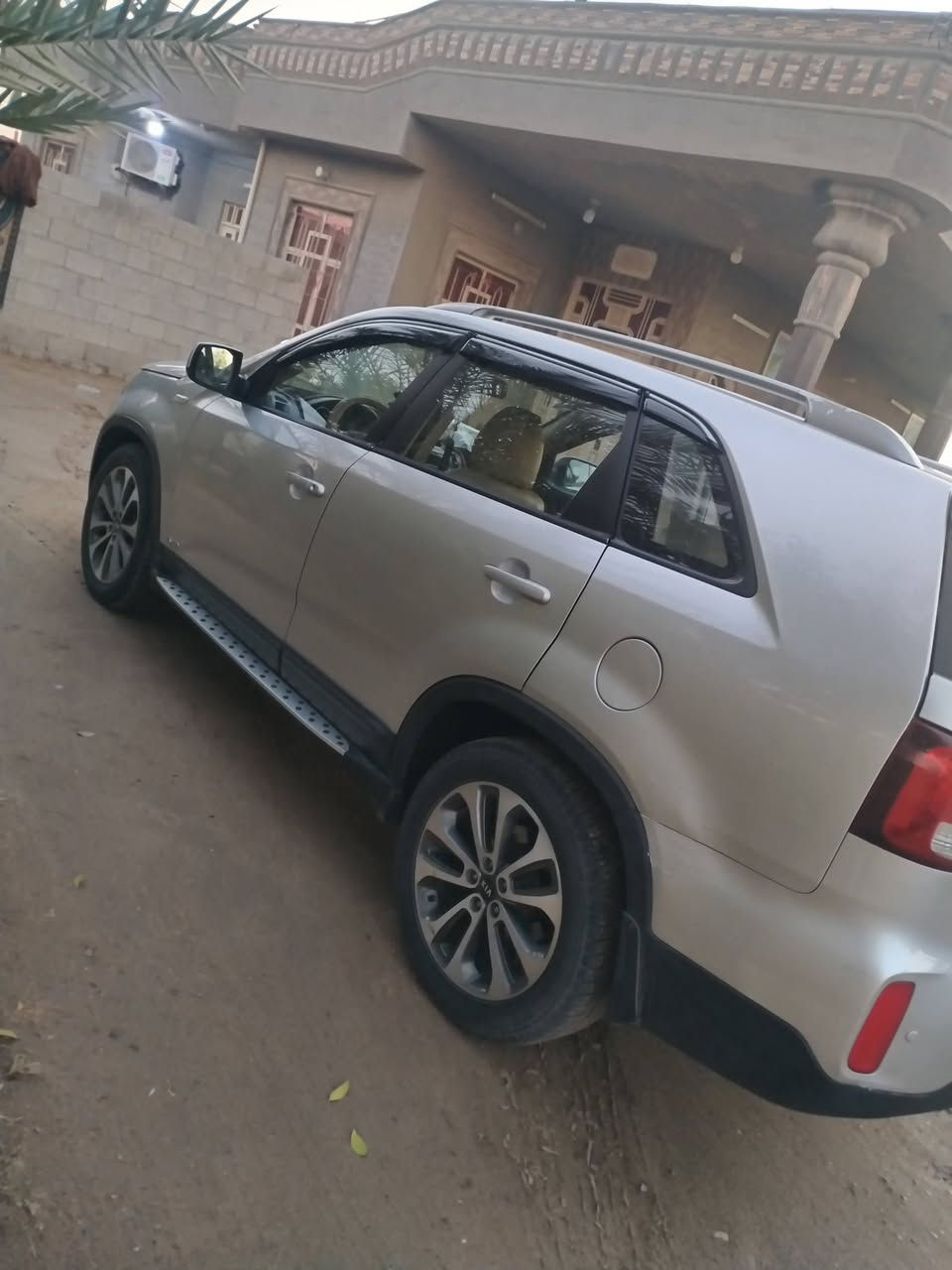 للبيع سورنتو موديل 2013 خليجي سبعه راكب للستفسار؟***********
