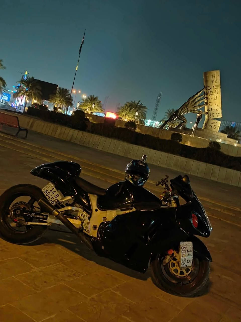 دراجة هايبوزا 2005 للبيع
1-عليها اضافات تطوالة خلفية من وكالة ارشا اصلية
تكدر تفتحها بيدك وتكدر تبقيها يعني قطع مو لحيم
2-خلفيته محدث جيل ثاني وكل الشغل بلادي
3- يدات ذهبية اصلية 
4-المحرك علية ادامة ايم شركة الحسام من دهن وماي راديتر ونوزلات وبلكات وباتري جديد بلاضافة الئ تاير خلفي جديد
5-الدراجة مكفولة كفالة عامة من التاير للتاير كير محرك لا تنقيص ولا تبخير وممفتوحة بلادية
6-الدراجة مرقمة وسنوية باسمي يعني تحويل ثاني يوم ولوحات جدد نكليزي ومكملة من هزة وفحص كلشي
7-السعر المطلوب 42 ورقة قفل 
8-المكان بغداد ابو غريب
9-للاتصال والاستفسار ***********
