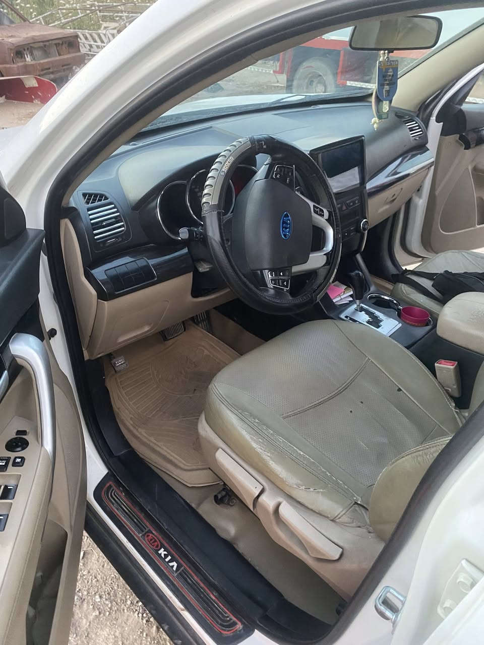🚗 سورينتو 2013 - للبيع
المواصفات:
• المحرك: 4 سلندر (كير ومحرك بشرط الفحص).
• الحالة: السيارة بنظافة ممتازة، كفالة من كل النواحي (عدا نصف قطعة صبغ فقط).
• الإضافات: متوفر كوبون بنزين.
الأوراق والثبوتيات:
• الرقم: سليمانية.
• السنوية: مجددة (جديدة).
• التحويل: بشرط الوكالة أو التحويل (التحويل يمي ومضمون).
السعر:
💰 148 ورقة (وبيها مجال للشراي).
للتواصل والاستفسار:
📞 ***********
ن
